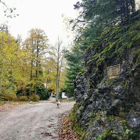 Koca Kresnica Casa de Férias *